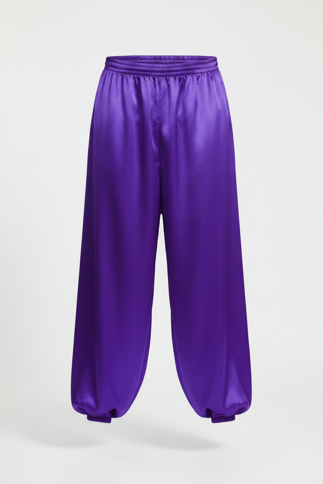 Pantalon Fluide Satiné Violet Ample Homme Scène - vue 3